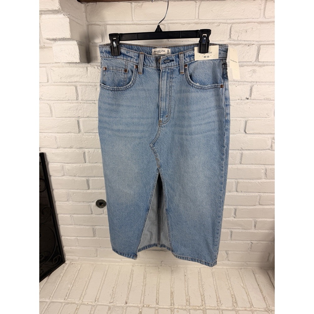Abercrombie & Fitch Women's High Rise Denim Midi Size 31/12 Skirt Light Wash NWT